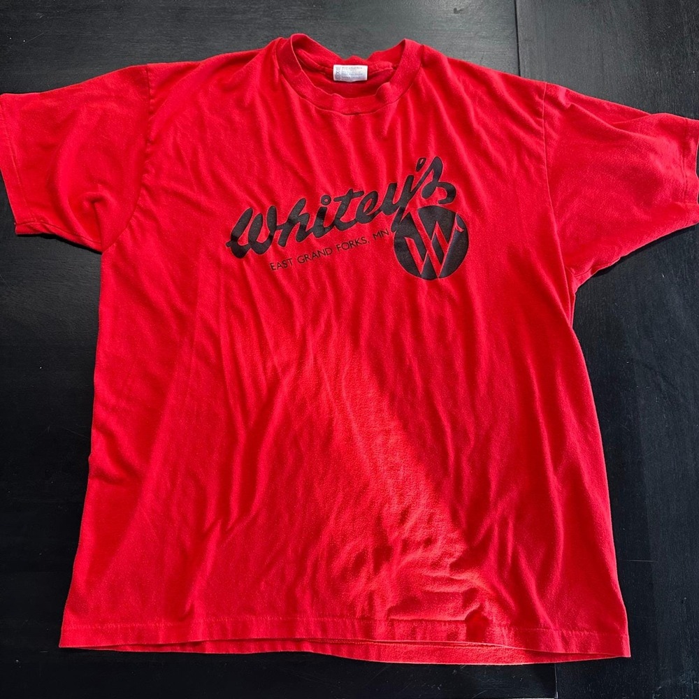 Vintage Hanes Whiteys East Grand Forks MN Red Graphic T-Shirt XXL runs sz small
